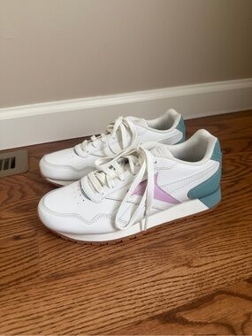Reebok Sneakers